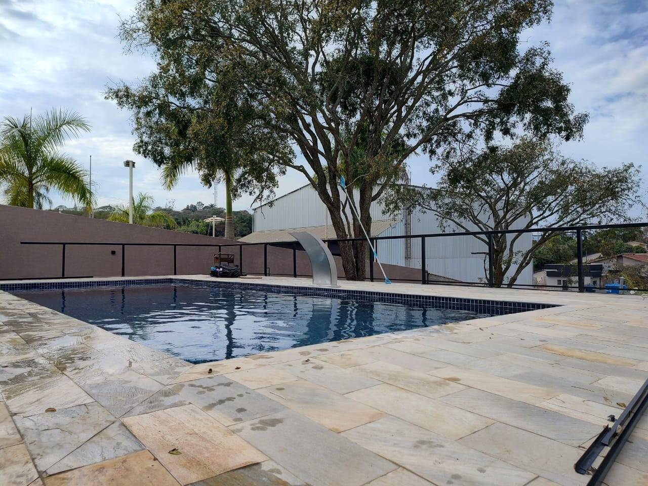 Casa de Condomínio à venda com 4 quartos, 235m² - Foto 3