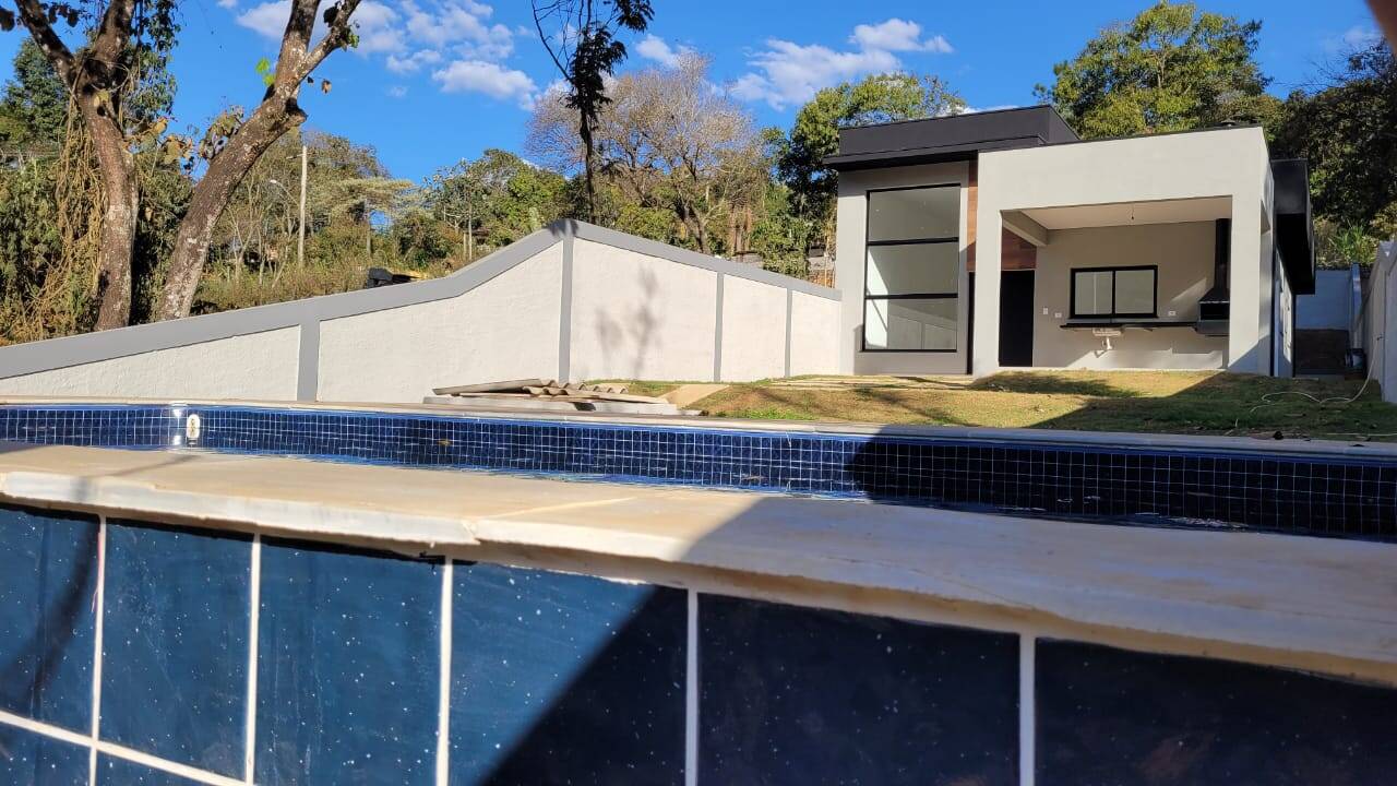 Casa à venda com 3 quartos, 136m² - Foto 4