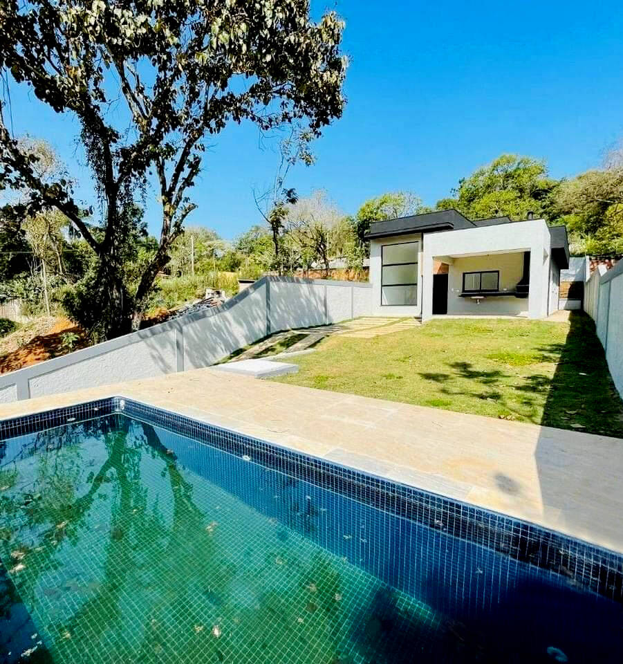 Casa à venda com 3 quartos, 136m² - Foto 2