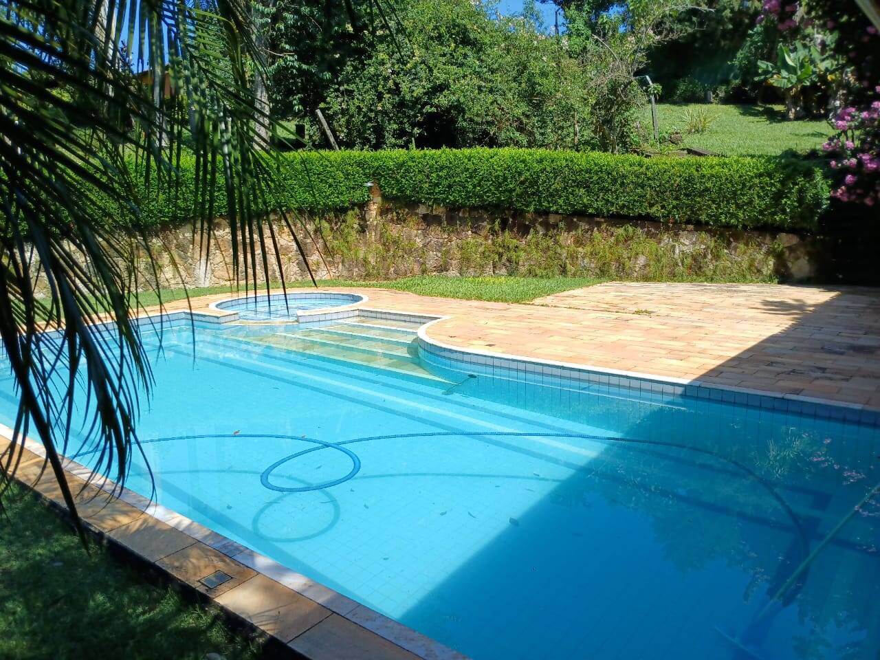 Chácara à venda com 5 quartos, 3000m² - Foto 3