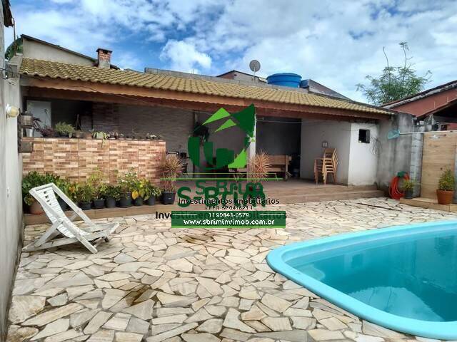 Casa à venda com 3 quartos, 100m² - Foto 1