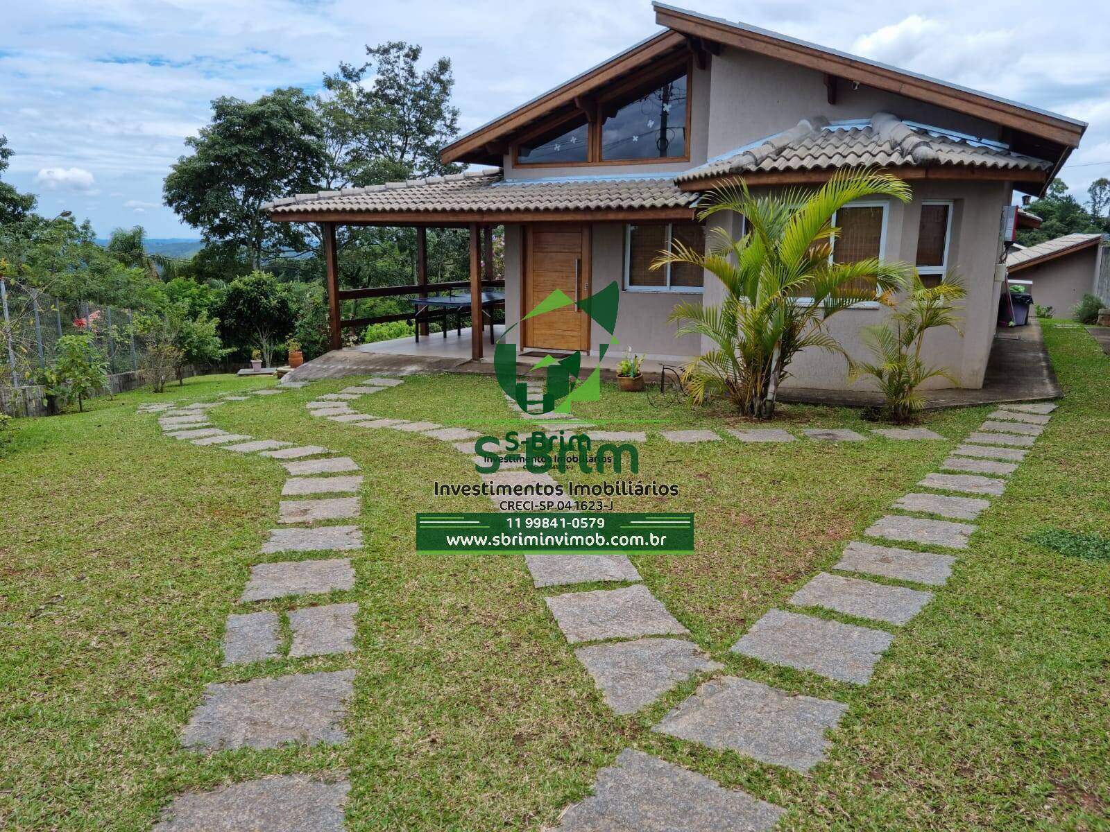 Chácara à venda com 3 quartos, 220m² - Foto 1
