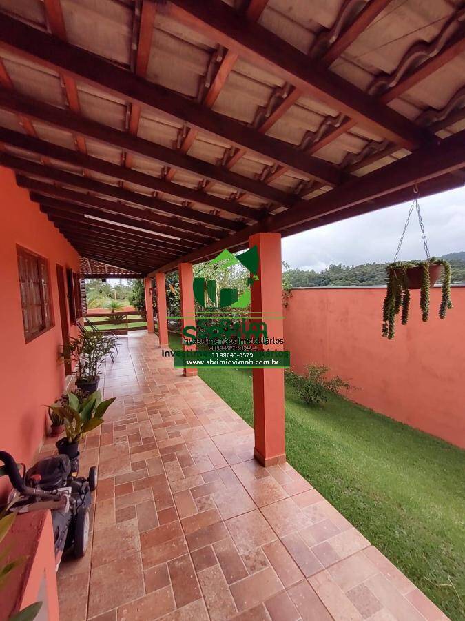 Casa à venda com 3 quartos, 170m² - Foto 1