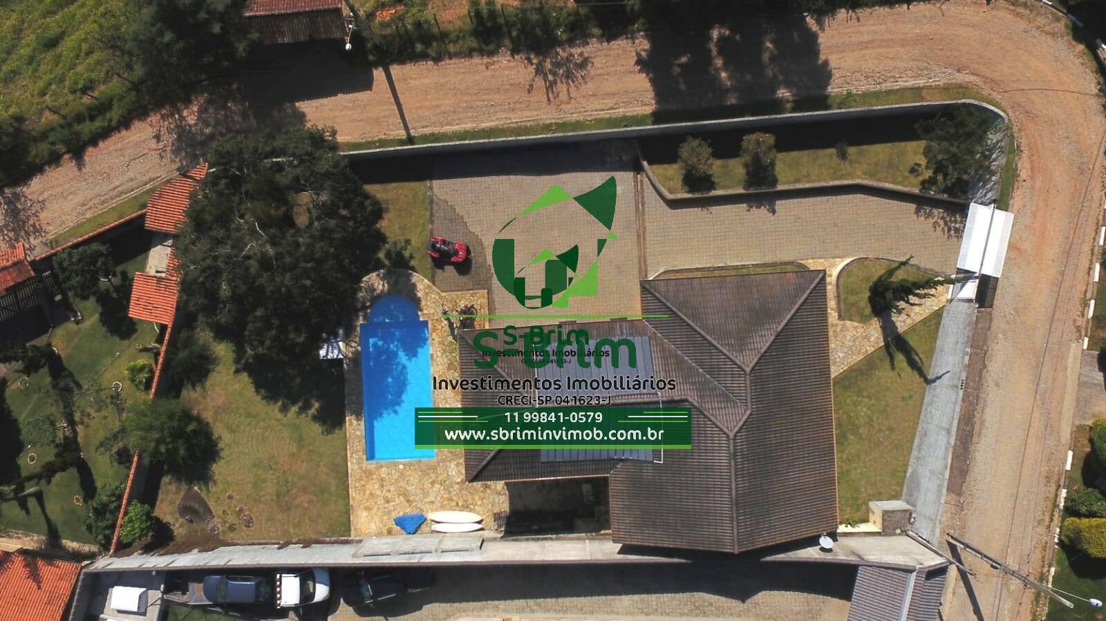 Casa à venda com 3 quartos, 248m² - Foto 1