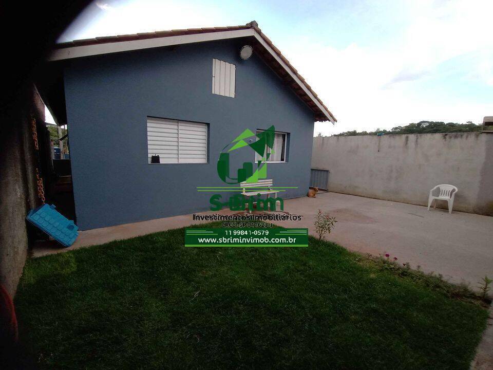 Casa à venda com 2 quartos, 115m² - Foto 2