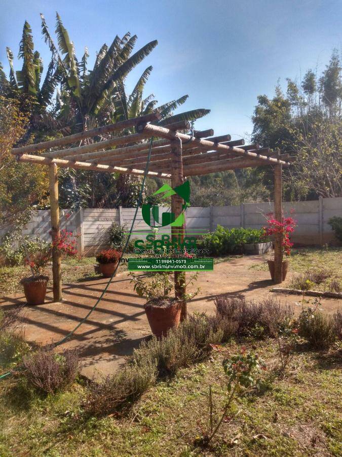 Casa à venda com 4 quartos, 450m² - Foto 2